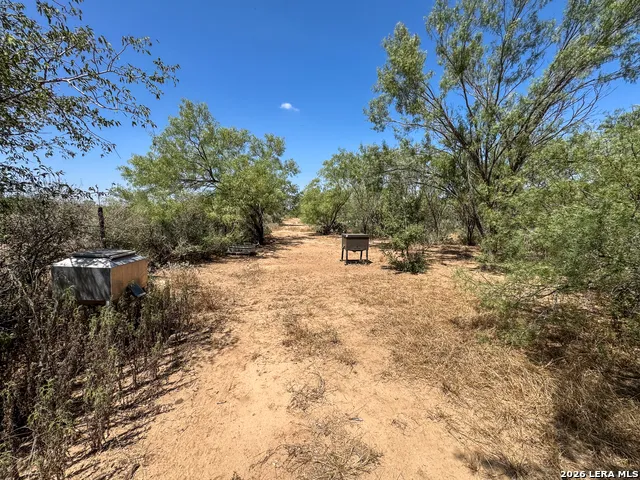 2822 TOMBLIN RD Bigfoot, TX 78005