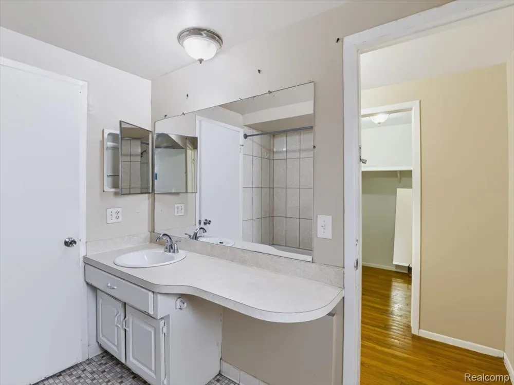 4146 Augustine Drive Sterling Heights City, MI 48310
