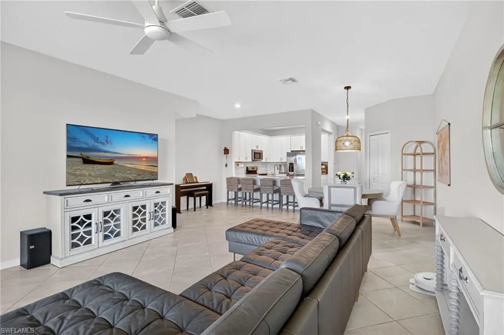 2821 Citrus Street Naples, FL 34120