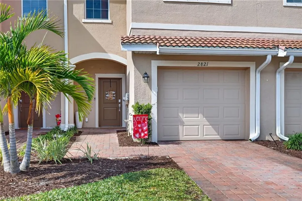 2821 Citrus Street Naples, FL 34120