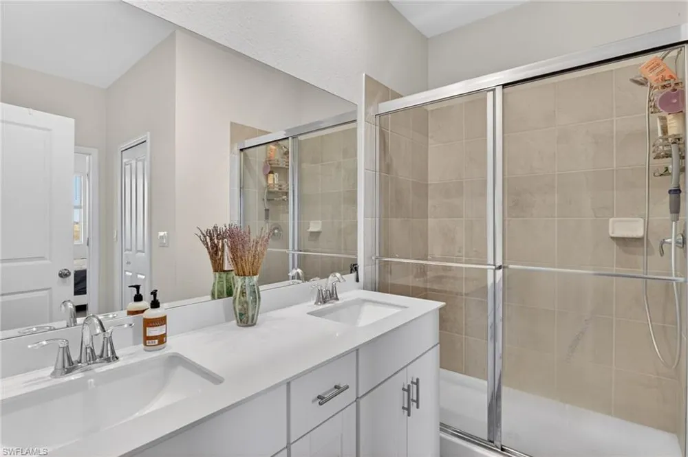2821 Citrus Street Naples, FL 34120