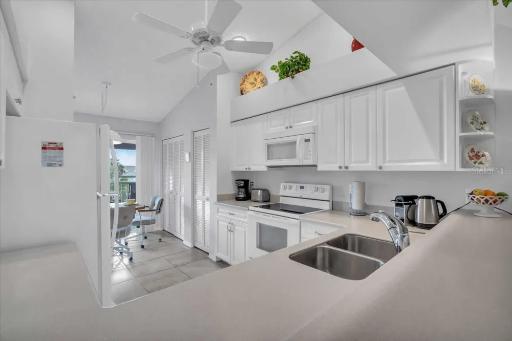 6807 STONE RIVER ROAD #204 Bradenton, FL 34203