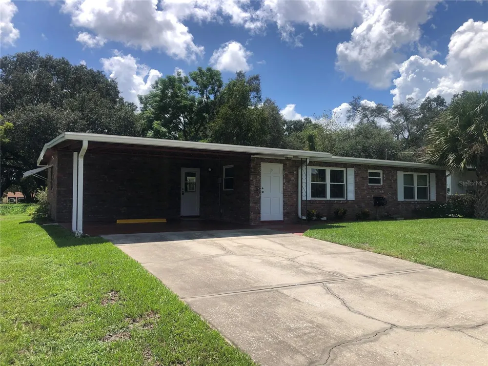8 MOONLIGHT LANE Winter Haven, FL 33884