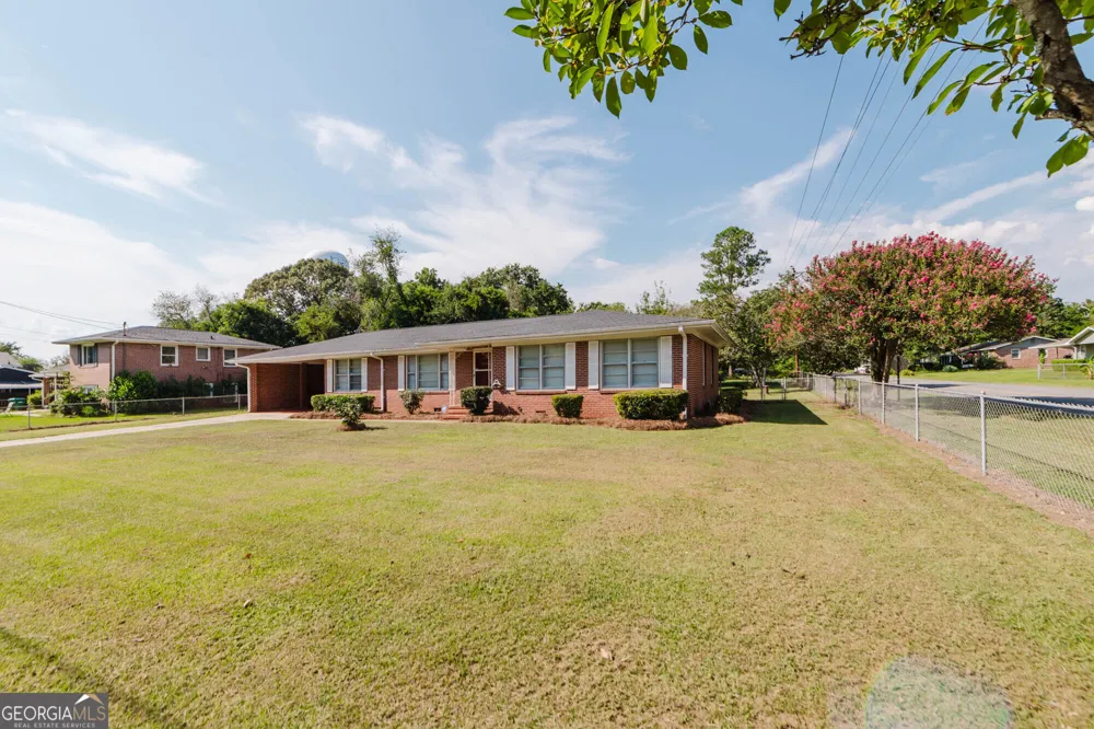 200 Heather ST Warner Robins, GA 31093