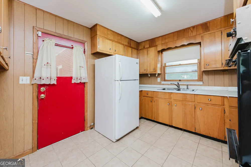 200 Heather ST Warner Robins, GA 31093