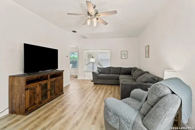 537 Roadrunner Ave New Braunfels, TX 78130