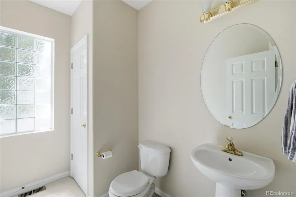 1011 S Valentia Street #59 Denver, CO 80247