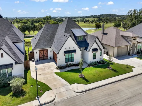 1217 Crown Valley Drive