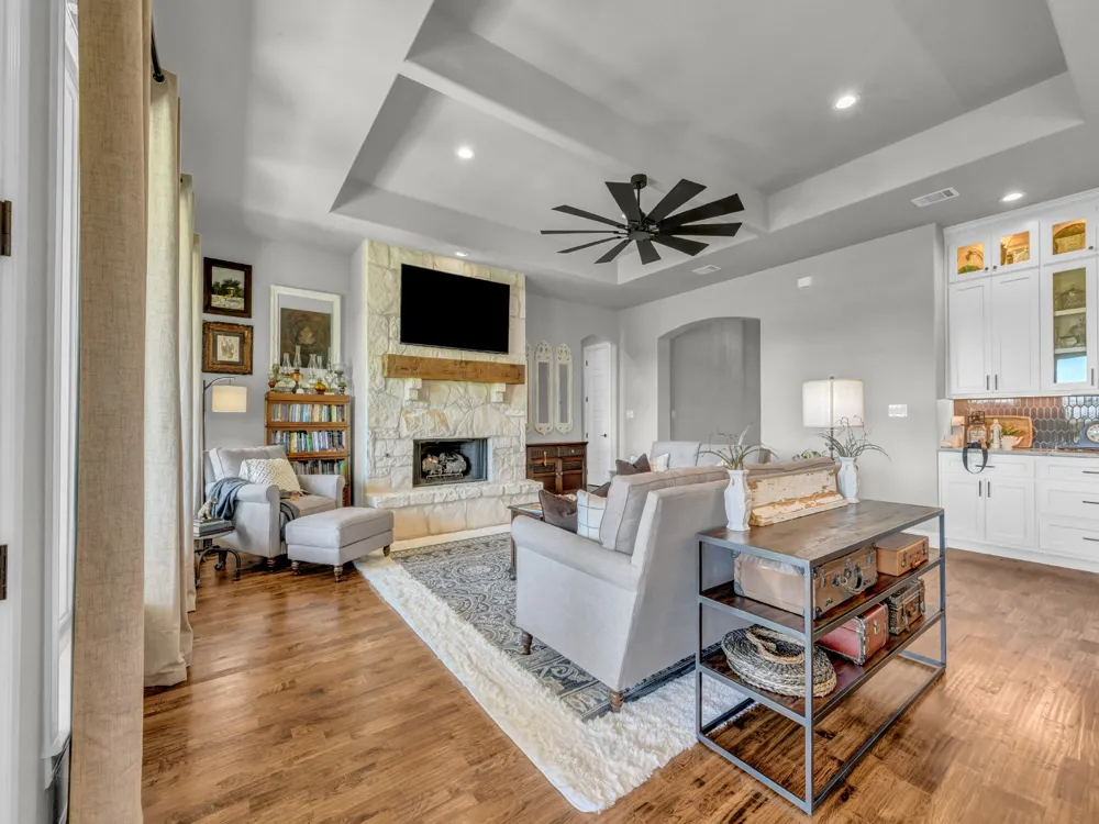 1217 Crown Valley Drive Weatherford, TX 76087