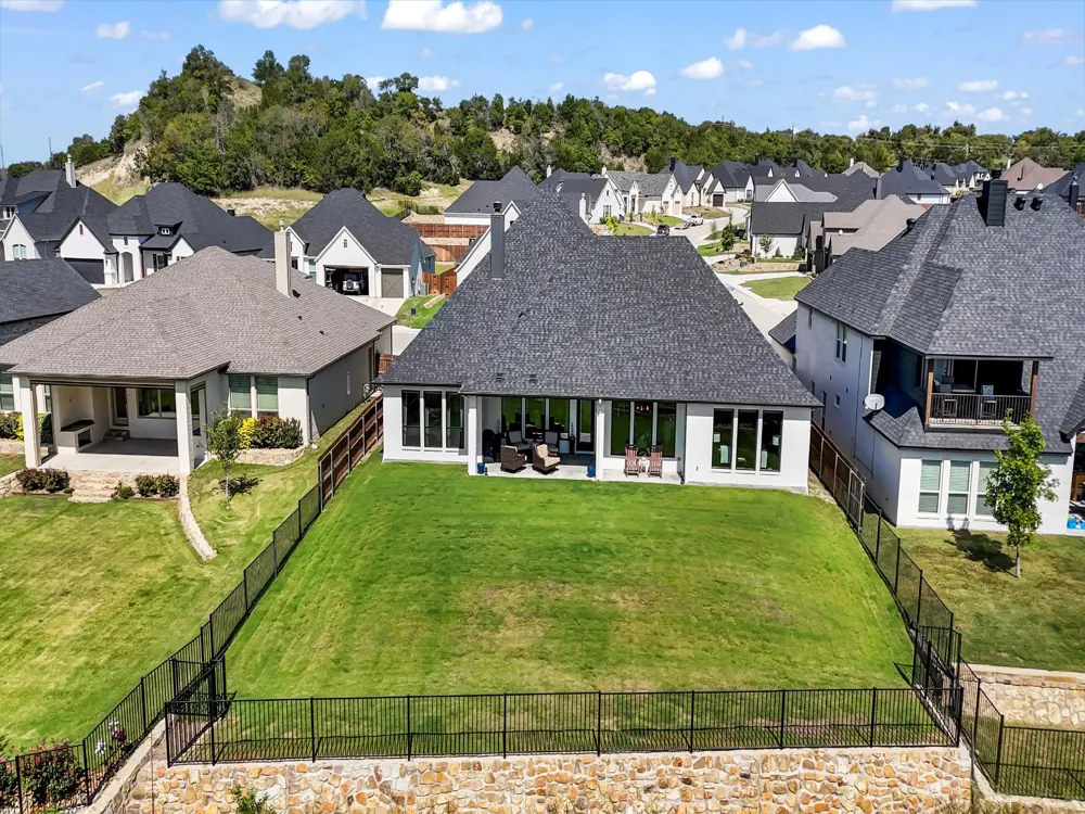 1217 Crown Valley Drive Weatherford, TX 76087