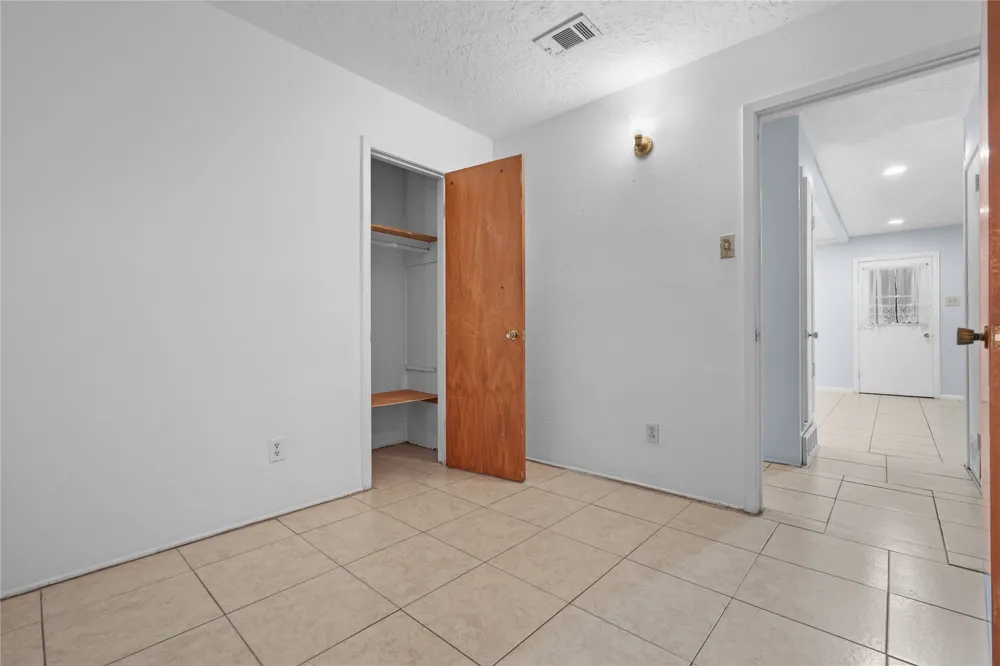 1809 Anderson Street Irving, TX 75062