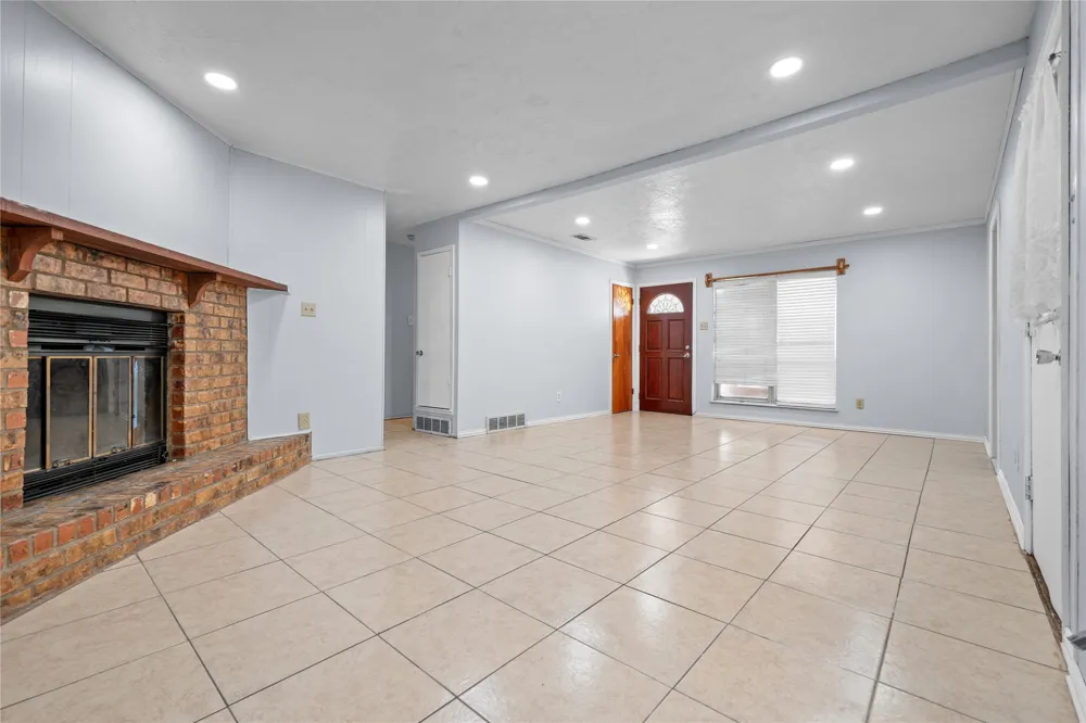1809 Anderson Street Irving, TX 75062