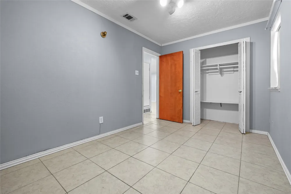 1809 Anderson Street Irving, TX 75062