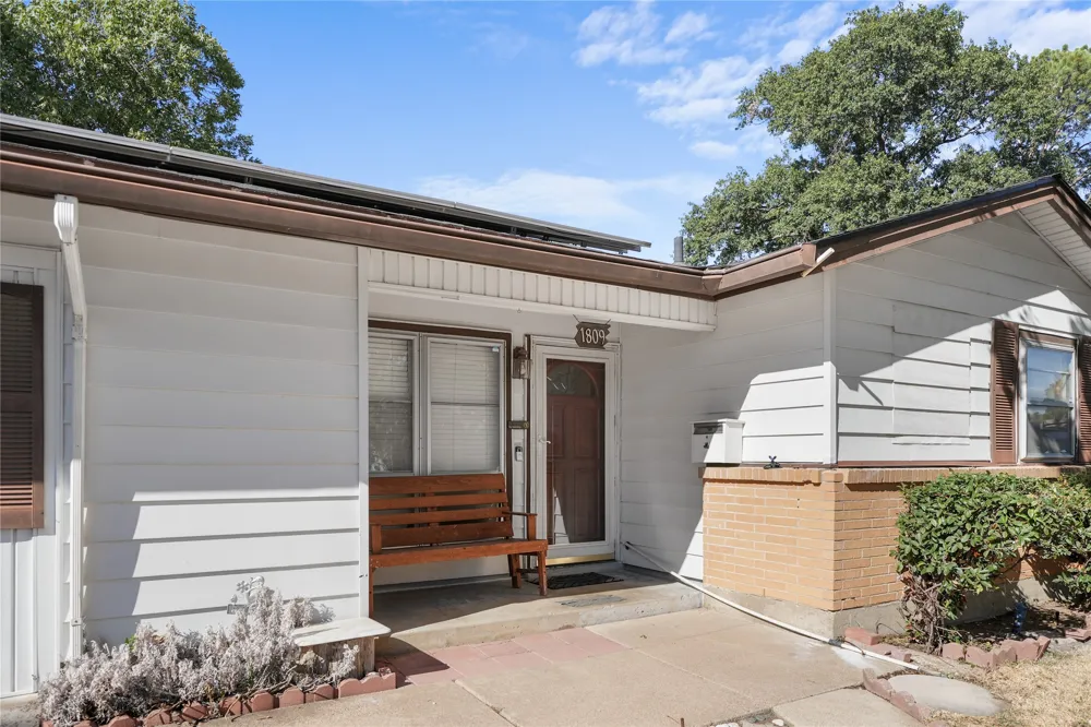 1809 Anderson Street Irving, TX 75062