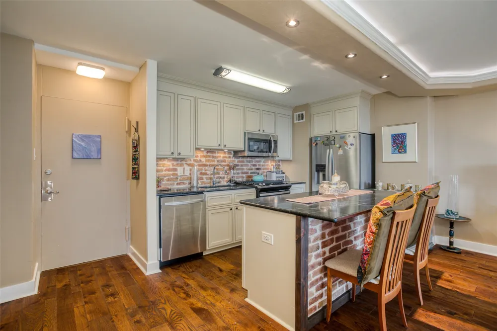 3883 Turtle Creek Boulevard #1811 Dallas, TX 75219