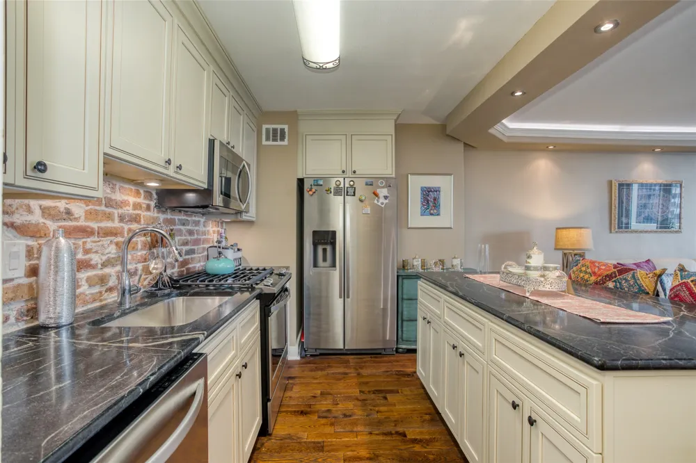 3883 Turtle Creek Boulevard #1811 Dallas, TX 75219