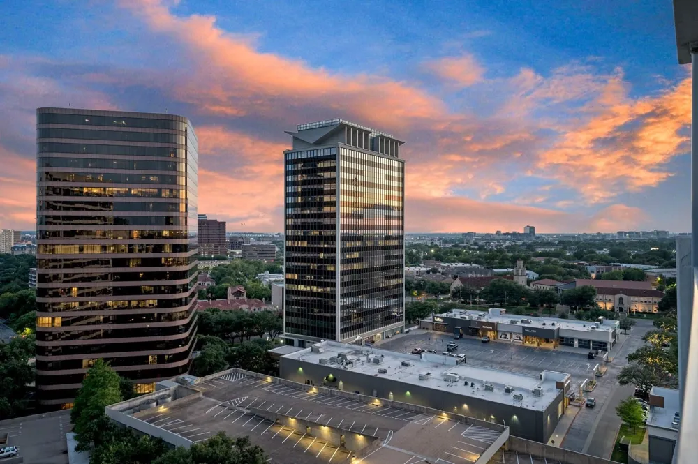 3883 Turtle Creek Boulevard #1811 Dallas, TX 75219