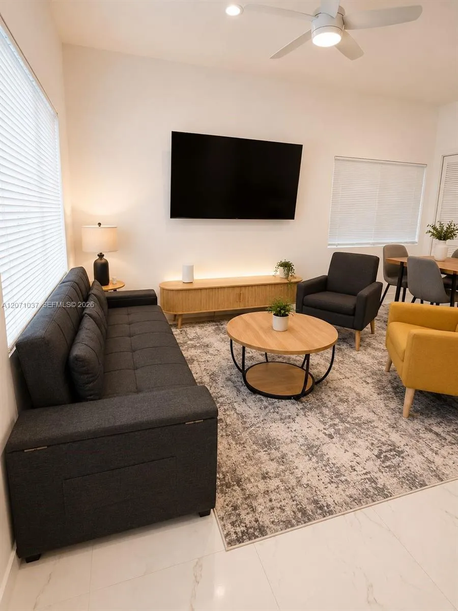 5433 NW 5th Ave #2 Miami, FL 33127