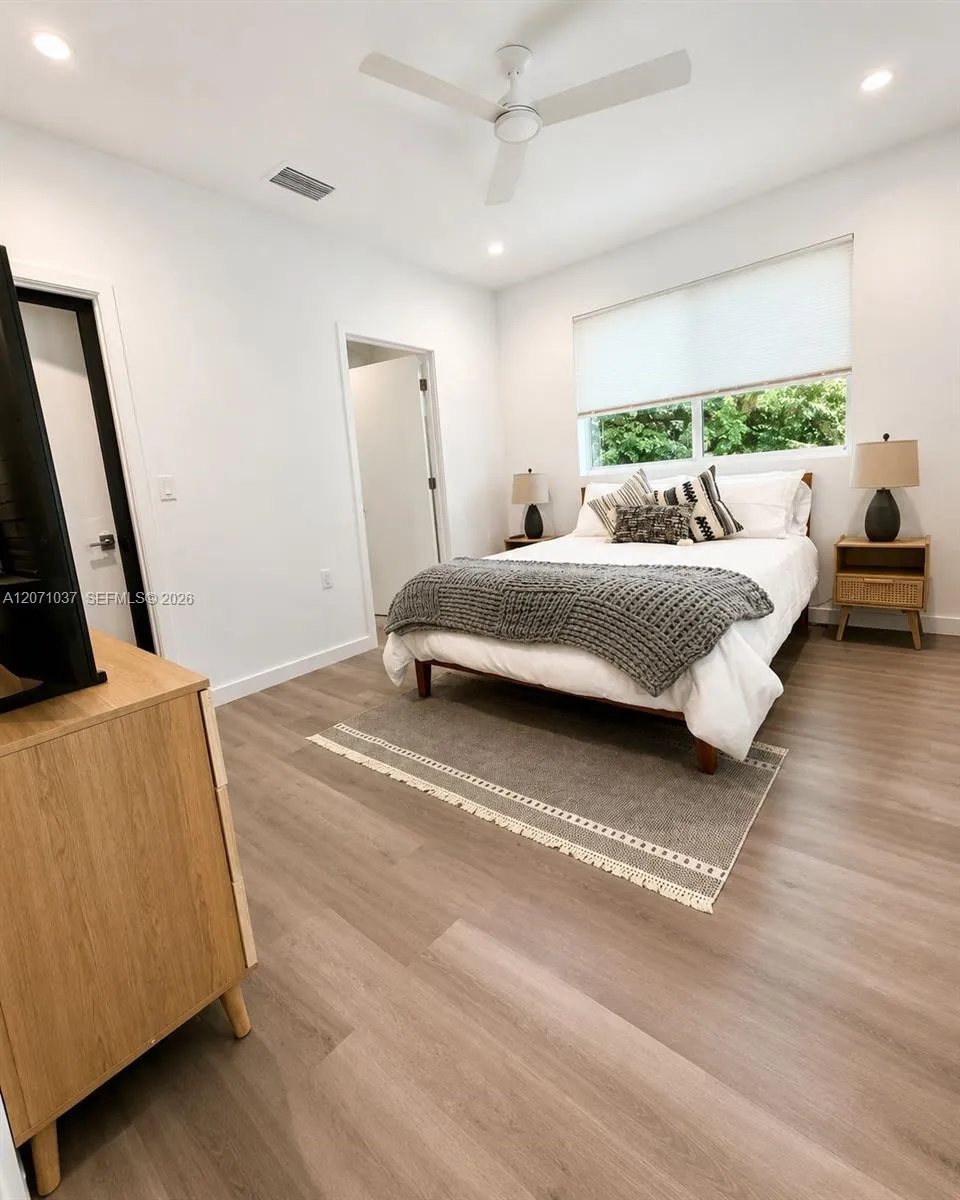 5433 NW 5th Ave #2 Miami, FL 33127