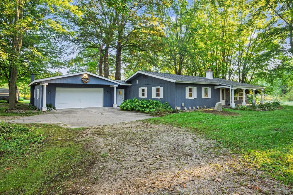 37016 64th Avenue Paw Paw, MI 49079
