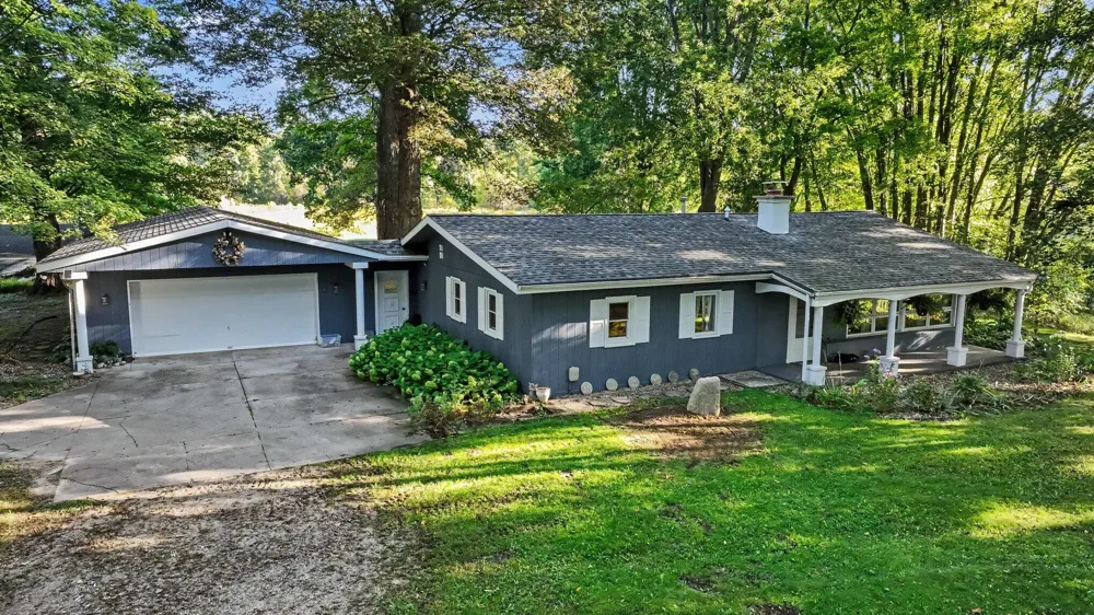 37016 64th Avenue Paw Paw, MI 49079