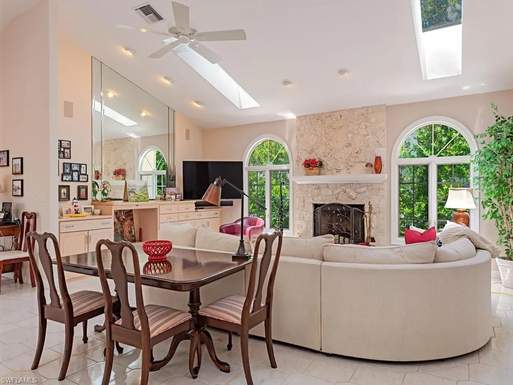 1620 3rd Street S Naples, FL 34102