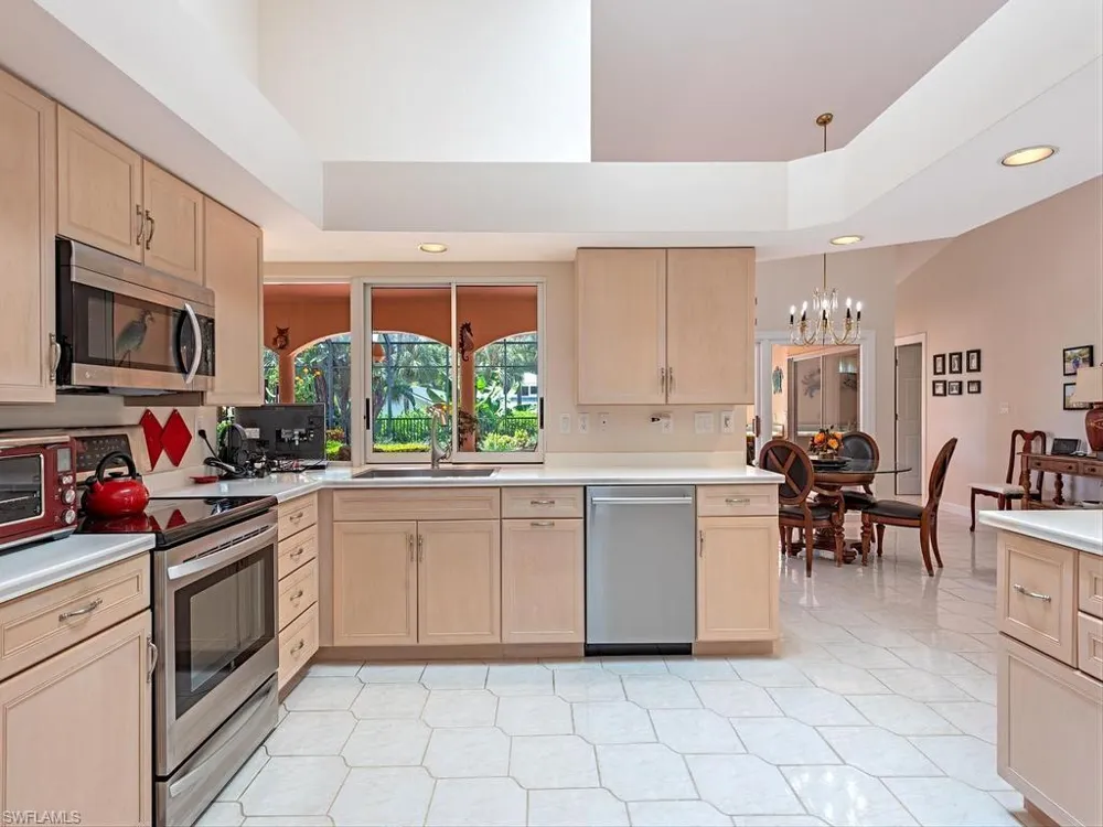 1620 3rd Street S Naples, FL 34102
