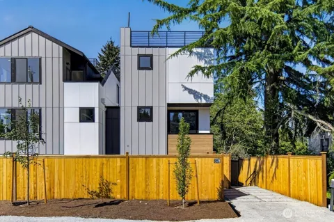 1218 NE 100th Street