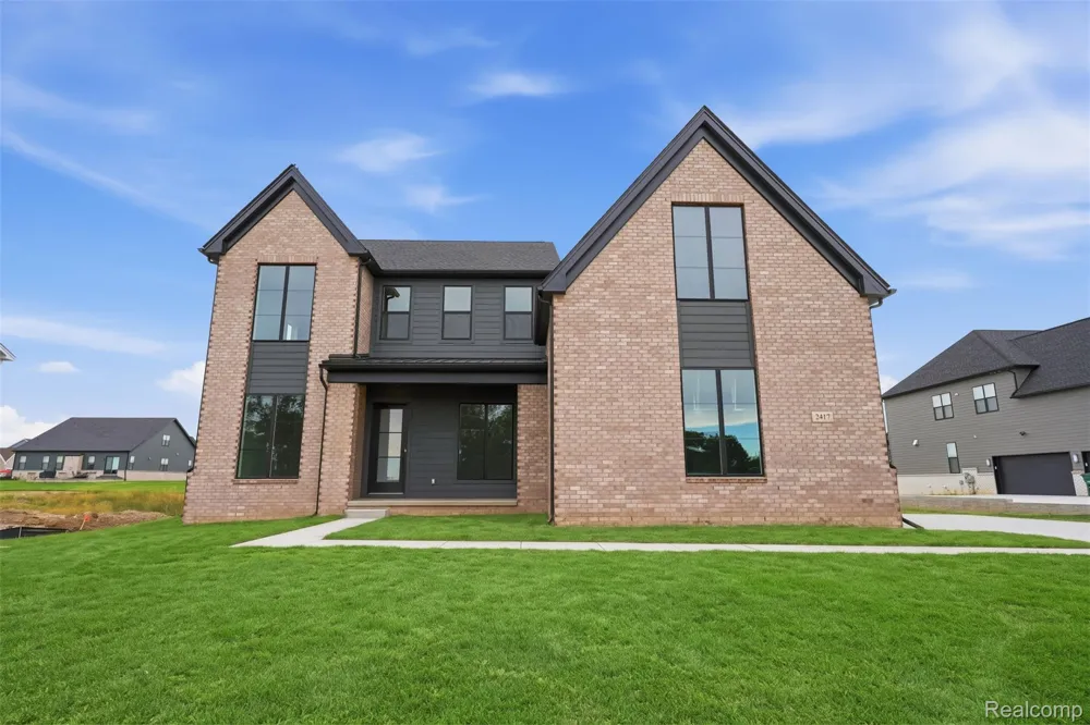 2417 Provencal Drive Commerce Charter Township, MI 48382