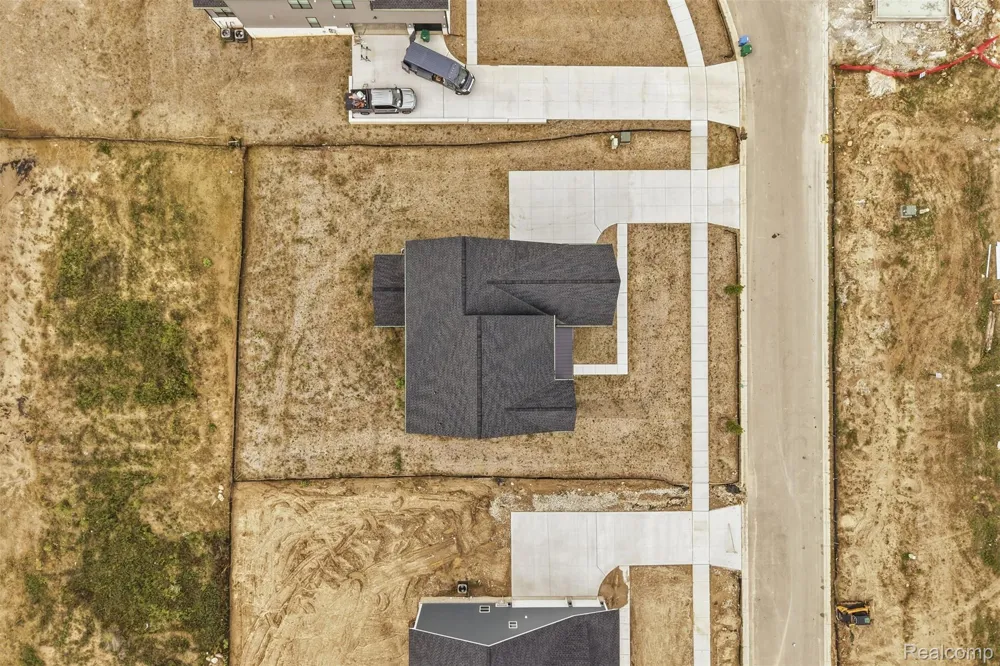 2417 Provencal Drive Commerce Charter Township, MI 48382