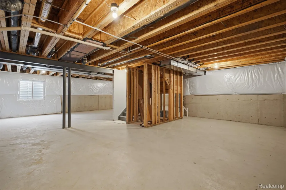 2417 Provencal Drive Commerce Charter Township, MI 48382