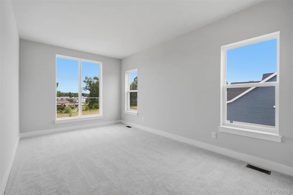 2417 Provencal Drive Commerce Charter Township, MI 48382