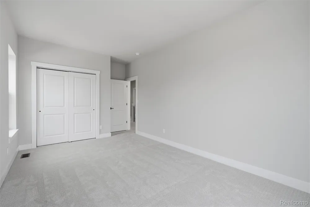 2417 Provencal Drive Commerce Charter Township, MI 48382