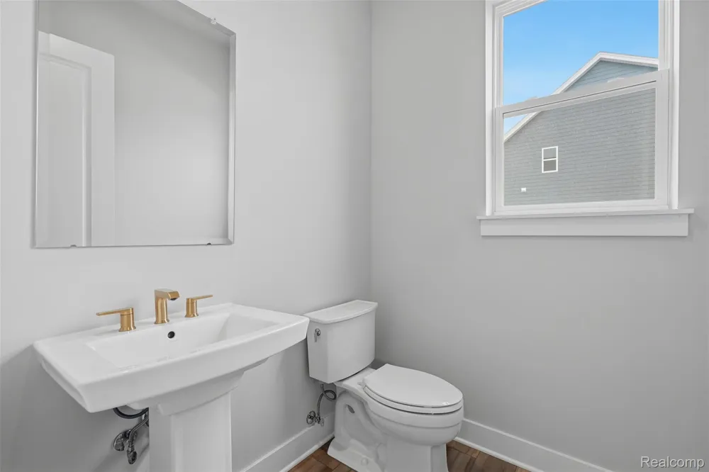 2417 Provencal Drive Commerce Charter Township, MI 48382