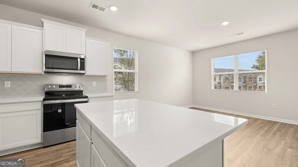 2033 Windward RD Stone Mountain, GA 30088