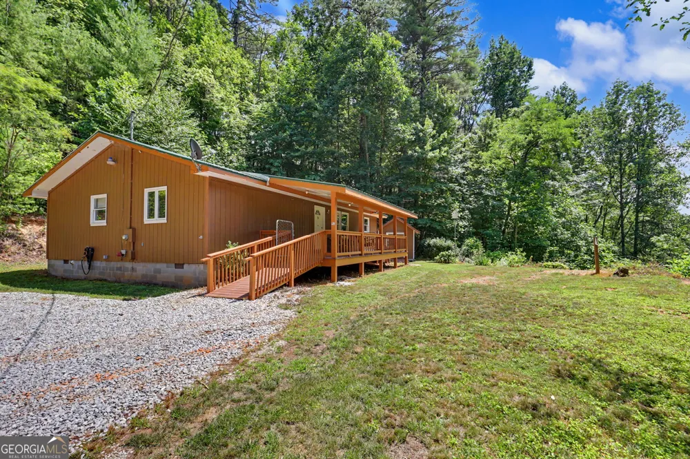 118 Cub LN Rabun Gap, GA 30568