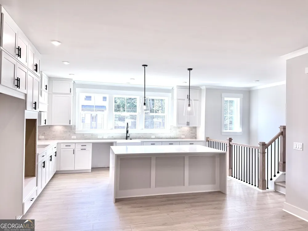 111 Bridgecrest RD Roswell, GA 30075