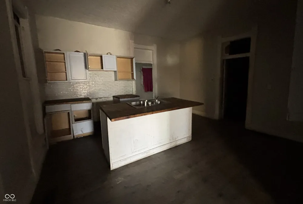 1613 Draper Street Indianapolis, IN 46203