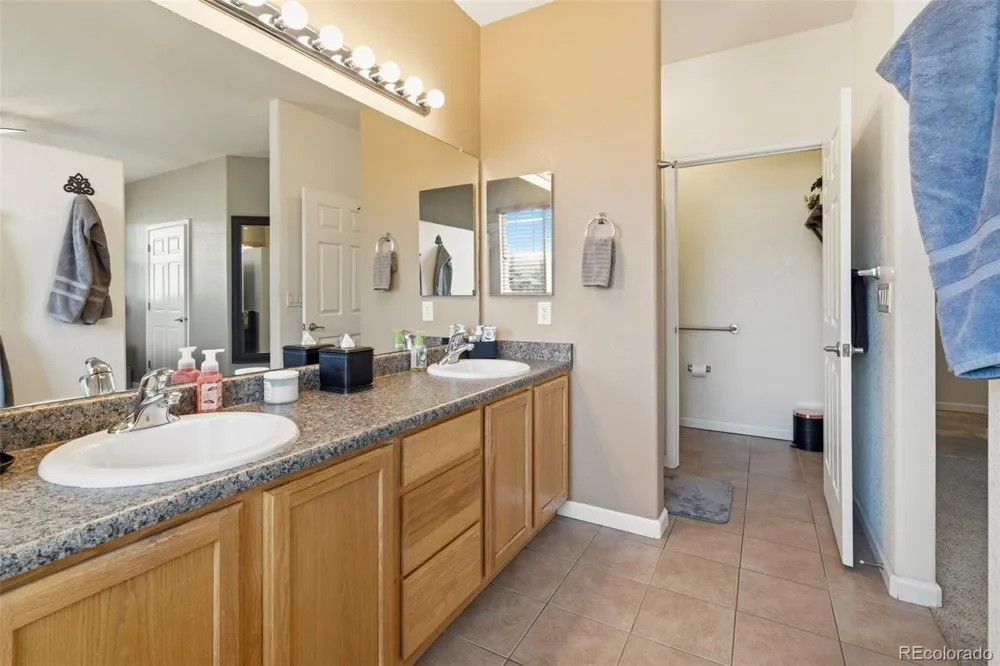 24082 E 2nd Drive Aurora, CO 80018