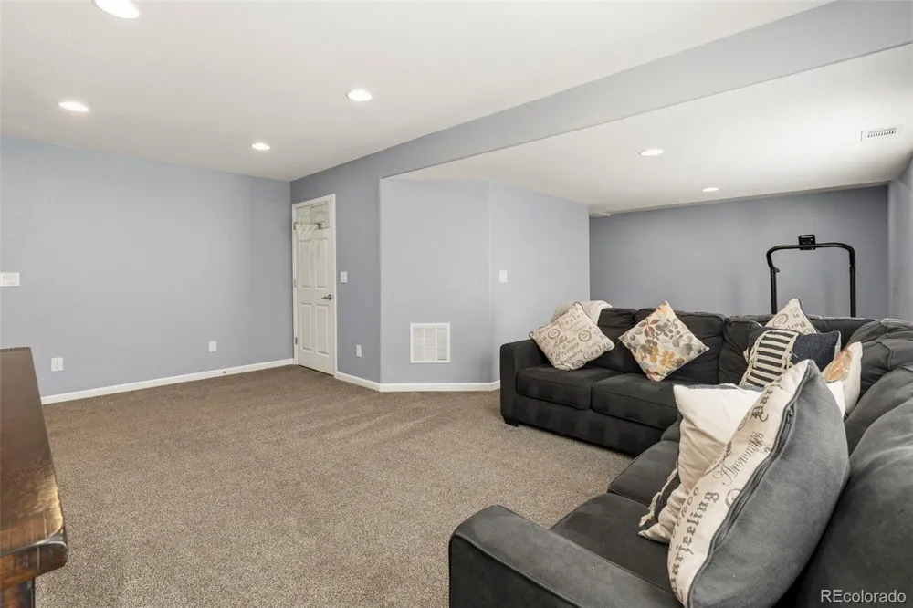 24082 E 2nd Drive Aurora, CO 80018