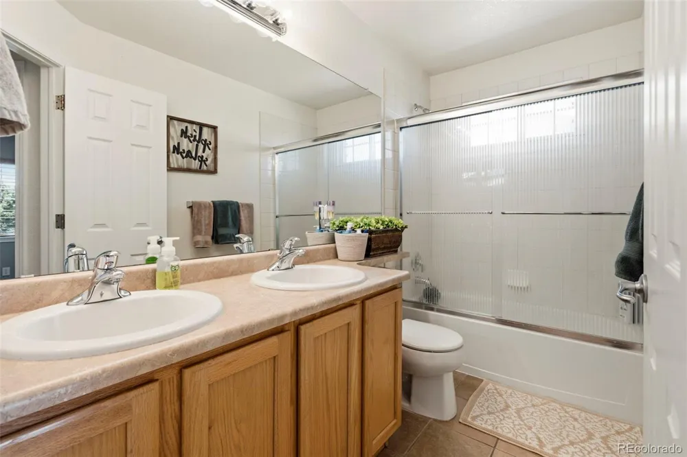 24082 E 2nd Drive Aurora, CO 80018