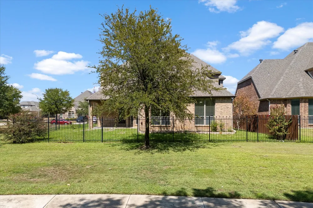 9300 Wood Duck Drive Fort Worth, TX 76118
