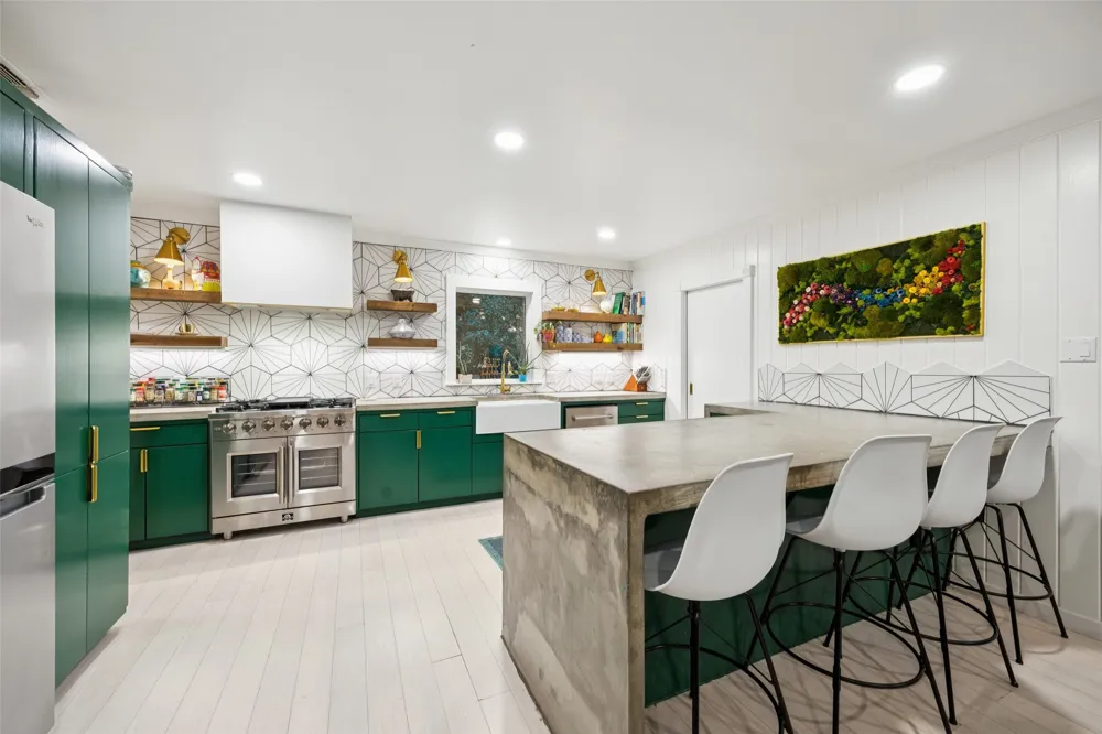1657 Nob Hill Road Dallas, TX 75208