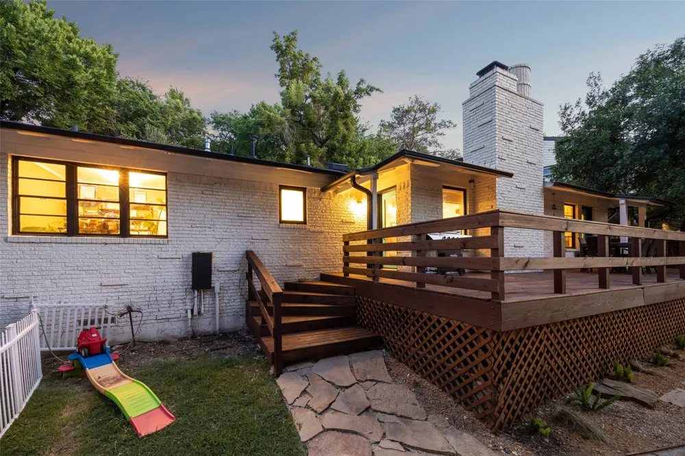 1657 Nob Hill Road Dallas, TX 75208