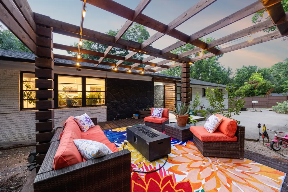 1657 Nob Hill Road Dallas, TX 75208