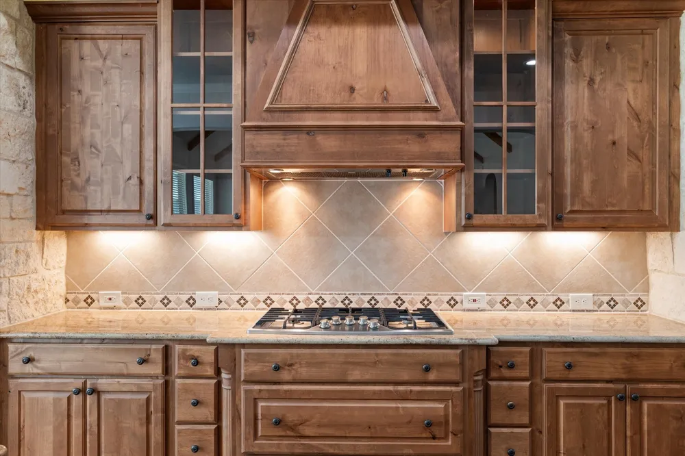 402 Parkway Drive Alvarado, TX 76009