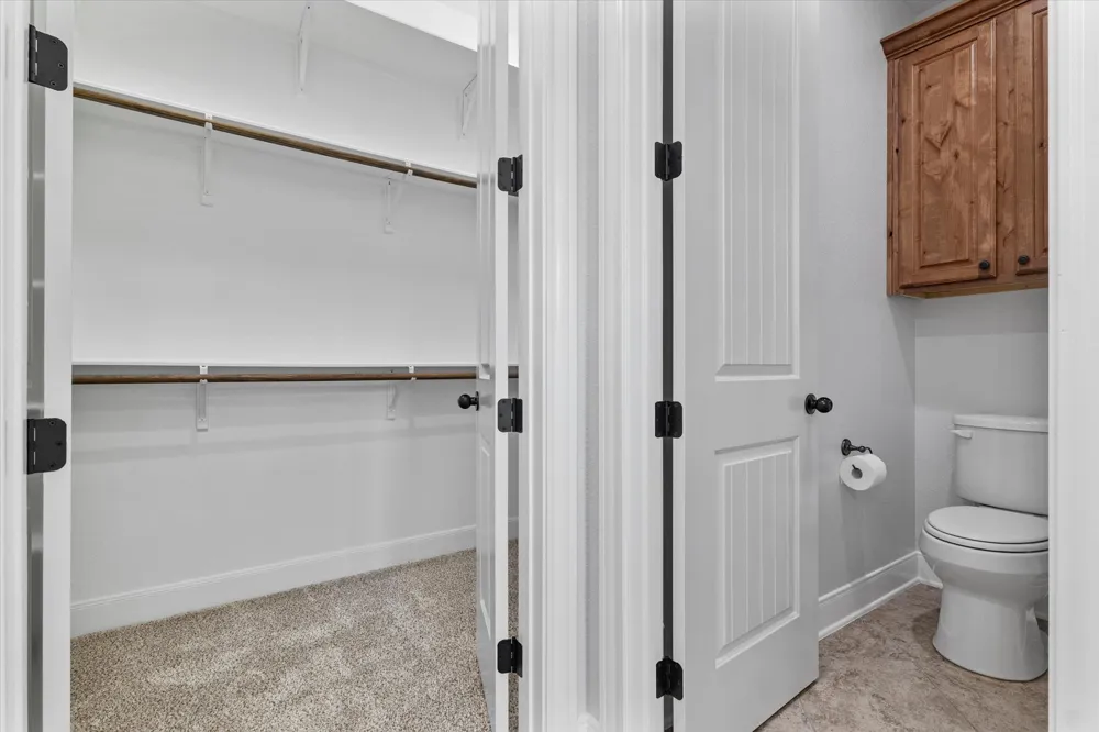 402 Parkway Drive Alvarado, TX 76009