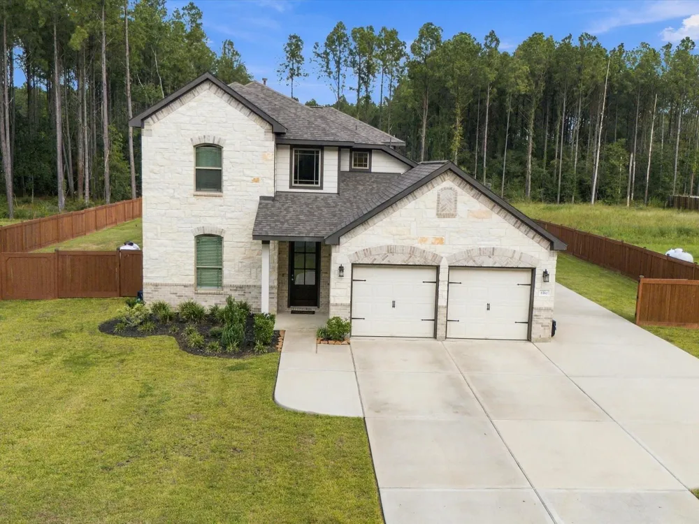 1563 Road 66114 Dayton, TX 77535