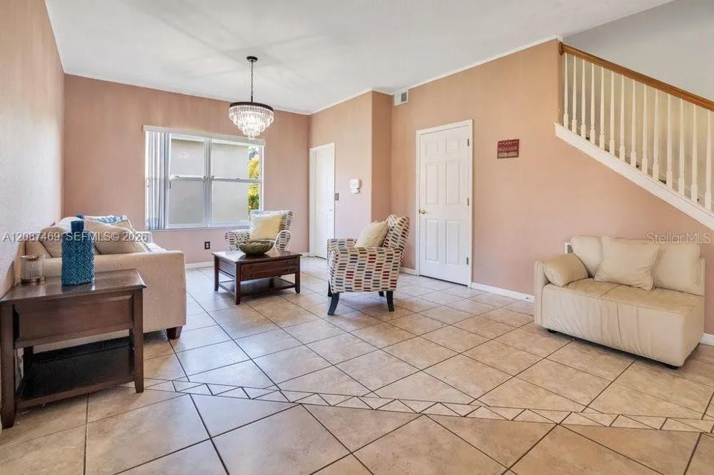 321 Corvina Drive Davenport, FL 33897