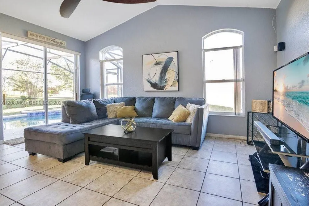 321 Corvina Drive Davenport, FL 33897
